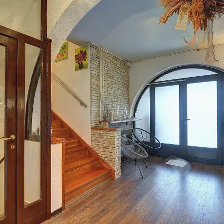 Apartment Tolle Mit Grossem Pool, Klima, Wlan, Bbq *
