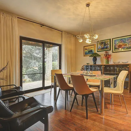 Apartment Tolle Mit Grossem Pool, Klima, Wlan, Bbq Pula